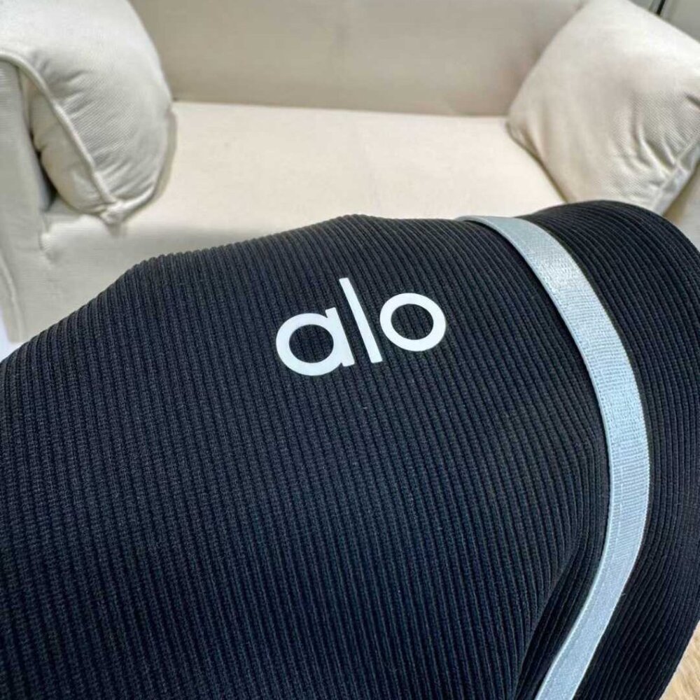 Alo Yoga Ribbed Sweater Knit Highline Flare Pant - Picture 2 of 6